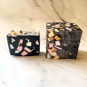 The Ritual box : Oudh Sandalwood Charcoal Cold Processed Soap Bar