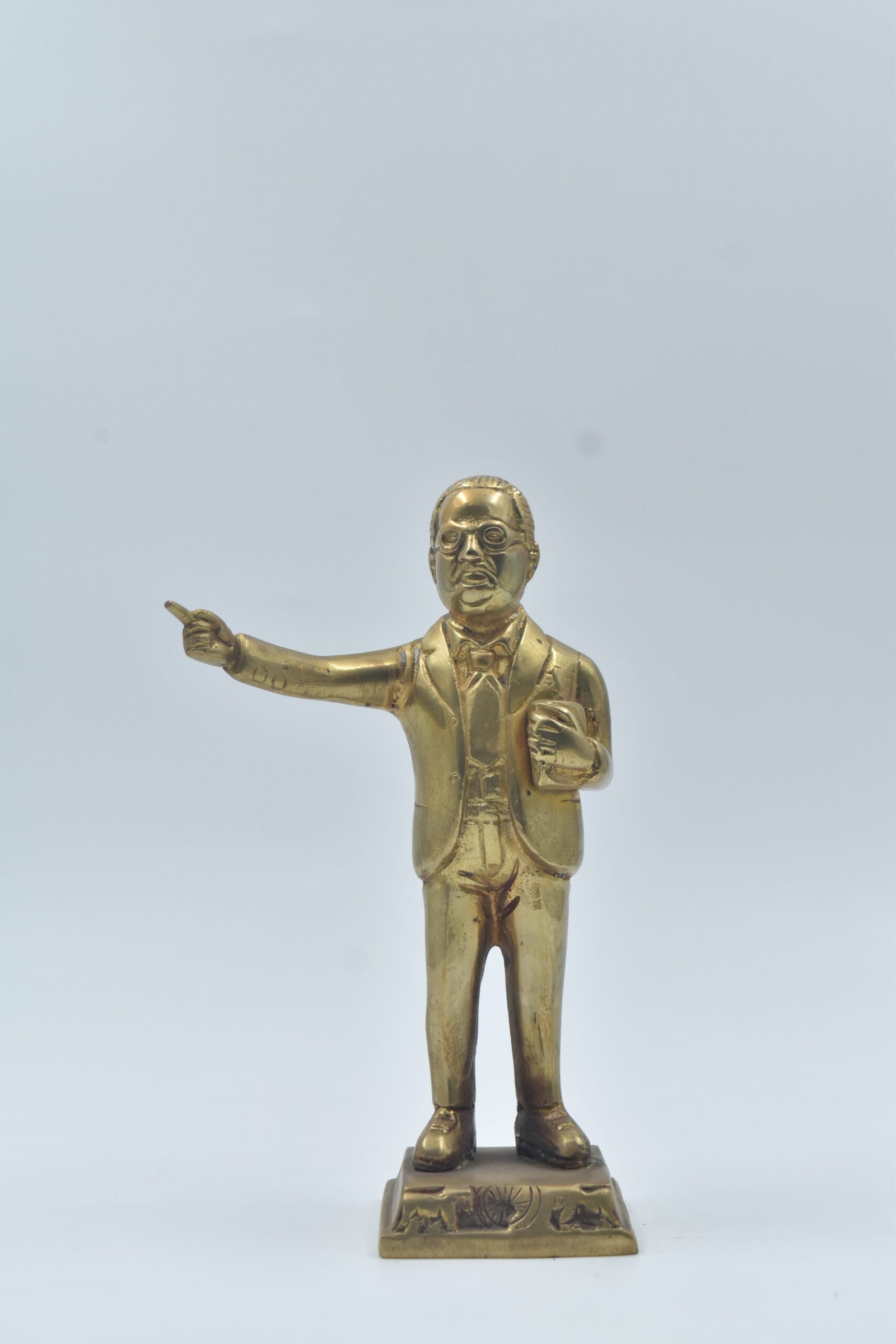 Dr. B. R. Ambedkar Brass Statue – Babasaheb Ambedkar Murti for Home, Office Desk, Study Table & Ambedkar Jayanti Gift – Decorative Brass Showpiece for Festival, Birthday & Corporate Gifting
