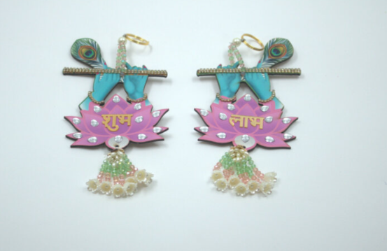 Bansuri Shubh Labh Hanging – Musical Flute Motif Decorative Wall & Door Ornament, Auspicious Pooja Room Décor, Festival & Wedding Hanging