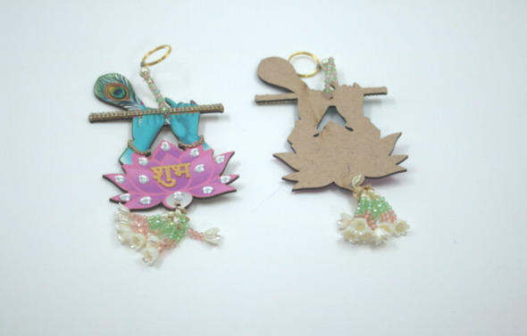 Bansuri Shubh Labh Hanging – Musical Flute Motif Decorative Wall & Door Ornament, Auspicious Pooja Room Décor, Festival & Wedding Hanging