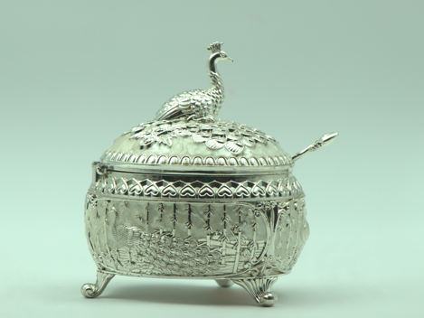 Peacock Mukhwas Container – White-Silver Circular Elegant Mouth Freshener Box for Festive Gifting and Home Decoration