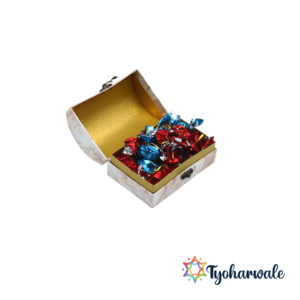 Christmas Chocolates in Dome Box – Pack of 25 Assorted Wrapped Chocolates | Chocolate Hamper for Festive Gifting & Christmas Celebrations |