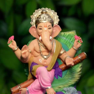 18 Inch Krishna-Themed Ganpati with pink dhotar and mehendi-coloured uparna