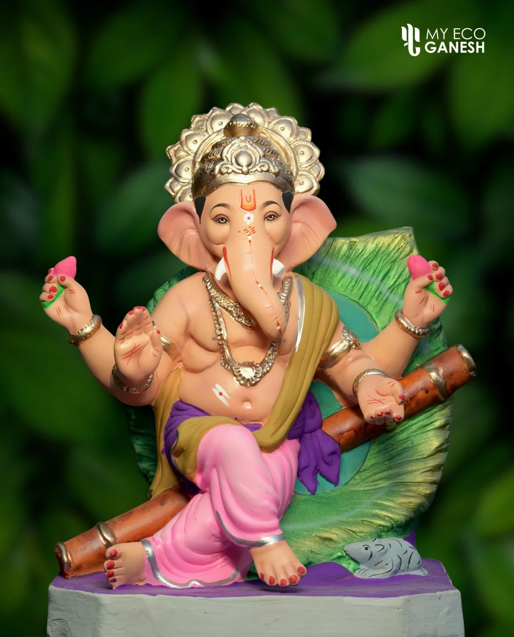 18 Inch Krishna-Themed Ganpati with pink dhotar and mehendi-coloured uparna
